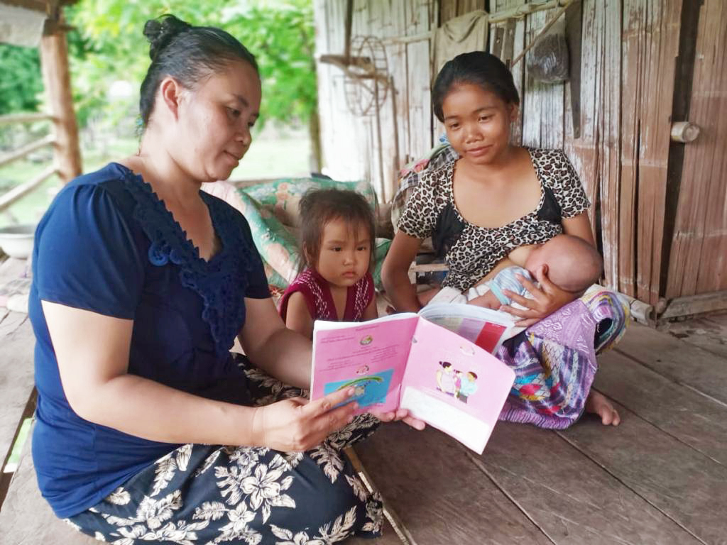 when-a-mother-breastfeeds-a-child-grows-healthy-laos-world-vision